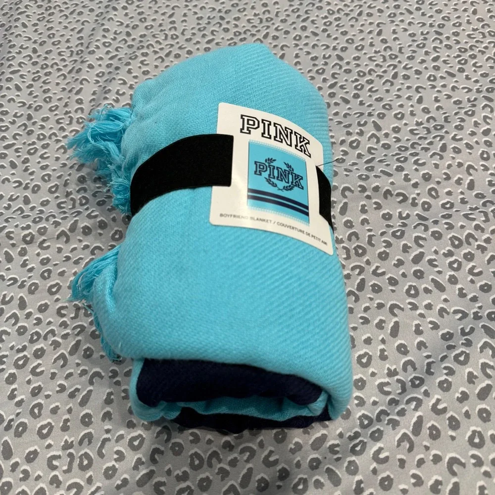 Victoria's Secret PINK Boyfriend‎ Blanket Aqua Navy Blue Logo Fringe 50x60 NEW